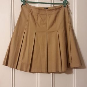 Knife pleat skirt